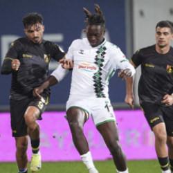 Maçta 6 gol var kazanan yok: Son dakikalar nefes kesti