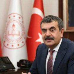 MEB'ten &ouml;ğrencileri mutlu edecek haber! M&uuml;jdeleri arka arkaya sıraladı