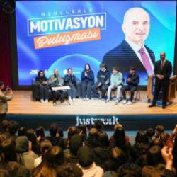 &ldquo;Motivasyon Buluşmaları&rdquo; gen&ccedil;lerle yeni sezona başladı
