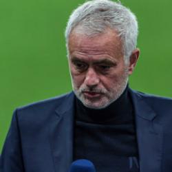 Mourinho 3. Lig takımını 'zar zor' yendi: Maç sonu 'ihanet' açıklaması