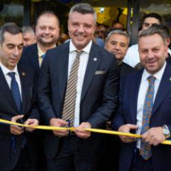 Sadettin Saran'a açılış töreninde sürpriz hediye