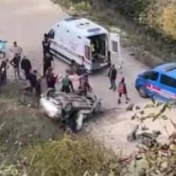 Sakarya'da feci kaza: Ara&ccedil; şarampole u&ccedil;tu, 1 &ouml;l&uuml; 3 yaralı