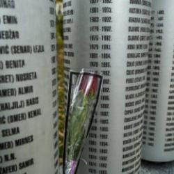 Saraybosnalılar, para karşılığı yakınlarını öldüren "katillerin" bulunmasını istiyor