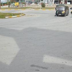 Tokat&rsquo;ta minib&uuml;s motosiklete &ccedil;arptı: 2 kişi yaralandı