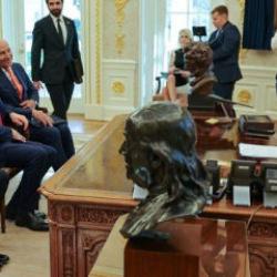 Trump tescilledi: Türkiye olmadan kurulamaz! Oval Ofis'te çarpıcı diyalog...