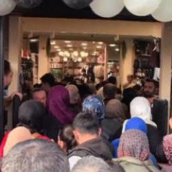 Ürünler 10 liradan satışa sunuldu! Büyük izhidam yaşandı