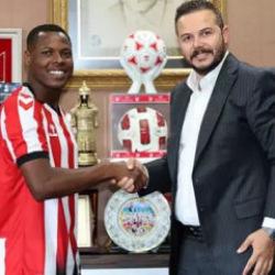 1. Lig ekibinin yıldızı tesislerden kaçıp sözleşmesini feshetti