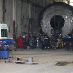 3 ton sac levhanın altında can veren 2 iş&ccedil;inin soruşturmasında 3 kişi g&ouml;zaltında 