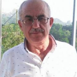 4 katlı binanın &ccedil;atı katından d&uuml;şen inşaat ustası &ouml;ld&uuml;