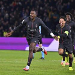 8 gollü düelloyu PSG kazandı! 