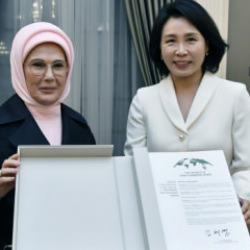 Emine Erdoğan, G&uuml;ney Koreli first lady ile &ccedil;eşitli ziyaretler ger&ccedil;ekleştirdi