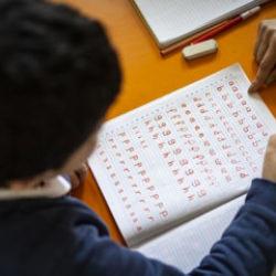 Tedavisi olmayan sessiz salgın: Otizm! 30 çocuktan 1'inde görülüyor