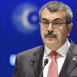 Bakan Tekin'den ara tatil a&ccedil;ıklaması: Velilerden &ccedil;ok talep geliyor