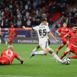 Beşiktaş'ın eski yıldızına Avrupa'dan talip çıktı: İmzaya gidiyor