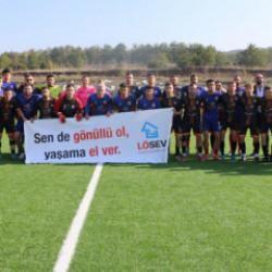 Eskişehir'de lösemili çocuklar yararına futbol maçı oynandı