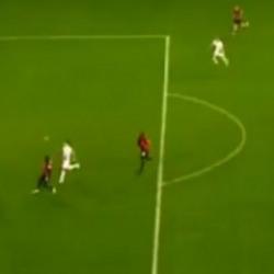 Futbolda görülmemiş olay Süper Lig'de görüldü! Kaleci kavgayı ayırırken gol yedi