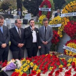 Galatasaray'ın eski başkanı Mustafa Cengiz kabri başında anıldı