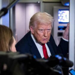 Trump'ı çıldırtan soru: Sadece aptal bir insan olduğun için soruyorsun!