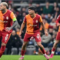 Genç yıldızın talihsiz anı! Kırmızı kart gördü, herkes alkışladı