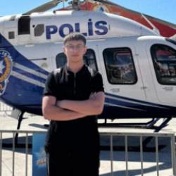 Lisede sınıfta &ouml;ld&uuml;ren yumruk!