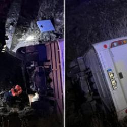 Madenci servisi u&ccedil;uruma yuvarlandı: 17 yaralı