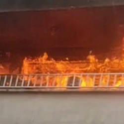 Şanlıurfa'da korkutan yangın: Apartman dairesi alev alev yandı