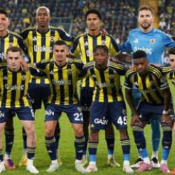 Fenerbahçe'nin UEFA listesinde değişiklik! Türk oyuncu kadroda