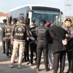 Sosyal medyada "buluşma tuzağı" kuran dolandırıcılık çetesi çökertildi