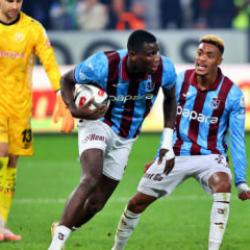 Fırtına ikinci yarıda esti! Dev golcü sahnede