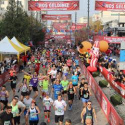 7. Gazi Yarı Maratonu heyecan ve renkli görüntülerle yapıldı