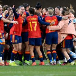 Almanya'yı 3 golle devirdiler! İspanya şampiyon oldu