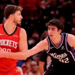 Alperen Şengün'den NBA'de tarihi performans! 23 yaşında efsaneler arasına girdi