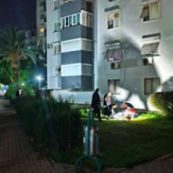 Antalya'da 8'inci kattan düşen yaşlı kadın hayatını kaybetti