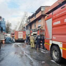 Başakşehir’de sanayi sitesinde yangın! Çok sayıda ekip sevk edildi