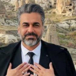 Binlerce takip&ccedil;isi ve 7 kitabı vardı, konferanslar d&uuml;zenliyordu! 2 cinayetten yakalandı...