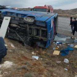 Cezaevi nakil aracı devrildi: 5 kişi yaralandı!