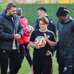 Down sendromlu Zınar, Amed Sportif'in son taktik idmanını yönetti