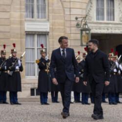 Paris'te kritik zirve! Macron ve Zelenskiy bir arada!