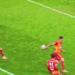 Eski hakemler penaltı pozisyonunu tartıştı: 'Herkesi ikna edemezsin'