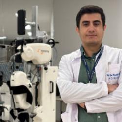 Fel&ccedil; ve omurilik hastalarında &ccedil;ığır a&ccedil;an tedavi: Do&ccedil;. Dr. Mustafa &Ccedil;orum'dan robotik &ouml;neri