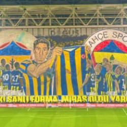 Fenerbahçe taraftarından derbiye özel koreografi!
