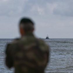 Fransa'nın n&uuml;kleer &uuml;ss&uuml;nde kırmızı alarm! Gizemli İHA'lara yaylım ateşi! 