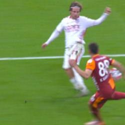 Galatasaray - Samsunspor maçının hakemleri hakkında suç duyurusu