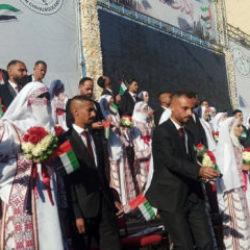 Gazze'de savaşın gölgesinde umut: 54 çift enkazlar arasında evlendi