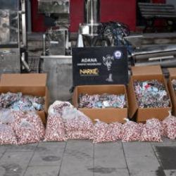 Geri d&ouml;n&uuml;ş&uuml;m merkezini bile uyuşturucu merkezine &ccedil;evirmişler: 6 tutuklama