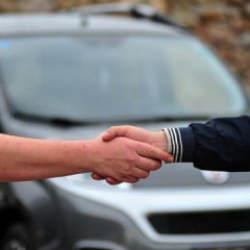 İkinci el otomobilde yeni dönem resmen başladı! Tarihi adım esnafa nefes aldıracak