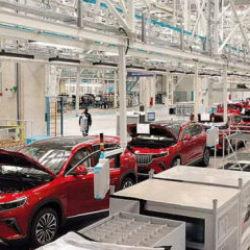 Akıllara durgunluk veren anlar! 3 dakikada birT10X banttan iniyor