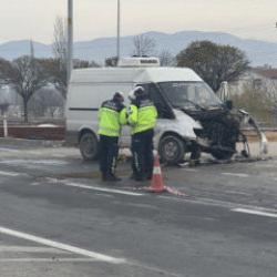 Öğrenci servisi kamyonetle çarpıştı: Çok sayıda yaralı var!