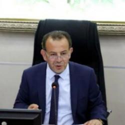 Tanju &Ouml;zcan 'Umre'ye gideceğim' diyerek helallik istedi! Meclis'te ilgin&ccedil; anlar yaşandı