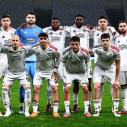 Taraftarlar tepki gösterdi! Sergen Yalçın biletini kesti! Yıldız isim ayrılıyor